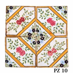 Antica pavimentazione in maiolica. Epoca 1800